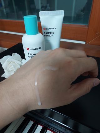 리더스코스메틱 리더스 카밍 바이오틱스 #1등 진정 기획세트 [에센스 워터150ml + 크림 마스크80ml] — 5점을 준 리뷰어가 2022년 9월 올린 사용 사진