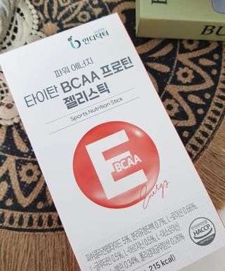 [인디닥터] 타이탄 BCAA 프로틴 젤리스틱 — 5점을 준 리뷰어가 2022년 5월 올린 사용 사진