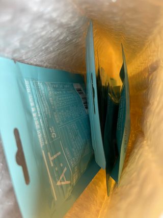 입 냄새 완화에 도움을 주는 에티켓 캔디 앳캔디 스트롱민트 — 5점을 준 리뷰어가 2021년 2월 올린 사용 사진