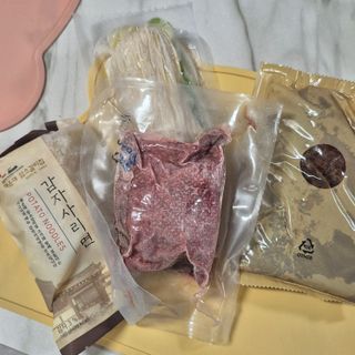 *구매평/프레시지 해운대암소갈비집 한우 소불고기 전골 790g — 5점을 준 리뷰어가 2025년 11월 올린 사용 사진