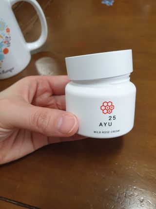 AYU25[아유트웬티파이브]다마스크로즈워터 베이스 천연 수분 촉촉 크림 — 5점을 준 리뷰어가 2021년 3월 올린 사용 사진