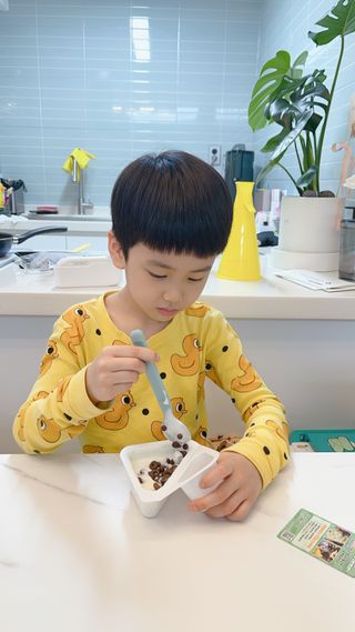LIVE 매일바이오 토핑요거트 — 5점을 준 리뷰어가 2022년 4월 올린 사용 사진