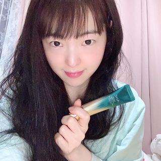 [NEW 탄력유턴 아이크림] AHC 유스 래스팅 리얼 아이크림 포 페이스 — 5점을 준 리뷰어가 2021년 3월 올린 사용 사진