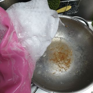 부직포나라 중금속유해물질ZERO 뜯어쓰는 주방 일회용수세미 60매 2매 — 4점을 준 리뷰어가 2022년 10월 올린 사용 사진
