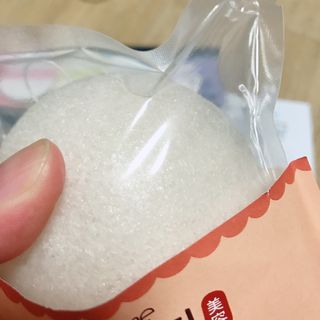 [툴앤썸] 메이크업 브러시로 바르고 호빵 스펀지로 클렌징하는 A-Z 뷰티툴 5종 — 5점을 준 리뷰어가 2021년 2월 올린 사용 사진