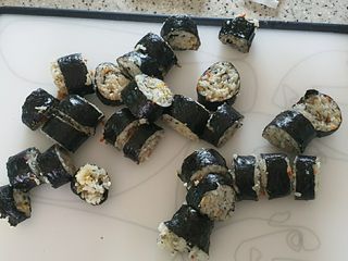 해풀잎 누구나 김밥*1ea [(혼합야채 35g *1ea,  김밥김 (5g, 5ea),  양념간장 (6g, 5ea), 참기름(5g, 2ea)] — 5점을 준 리뷰어가 2022년 5월 올린 사용 사진
