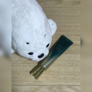 [NEW 탄력유턴 아이크림] AHC 유스 래스팅 리얼 아이크림 포 페이스 — 5점을 준 리뷰어가 2021년 2월 올린 사용 사진