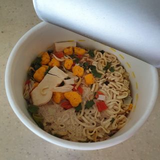 NISSIN 닛신 컵누들  4종 - 씨푸드오리지날, 씨푸드 스파이시, 씨푸드 커리, 씨푸드 XO소스 — 5점을 준 리뷰어가 2021년 12월 올린 사용 사진
