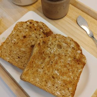 롯데제과 Vbread 포카치아식빵1개 + 미니식빵 1개 + 머핀 2개 세트 — 4점을 준 리뷰어가 2021년 9월 올린 사용 사진