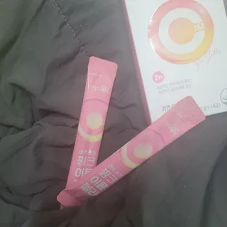 인디닥터 면역 생생 핑크 이뮨 젤리 + 타이탄 BCAA 프로틴 젤리스틱 — 4.5점을 준 리뷰어가 2022년 11월 올린 사용 사진