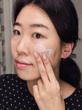 나우 [리브엠]피부 속부터 겹겹이, 촘촘하게! 워터핏8중 수분착붙 크림 — 5점을 준 리뷰어가 2024년 12월 올린 사용 사진