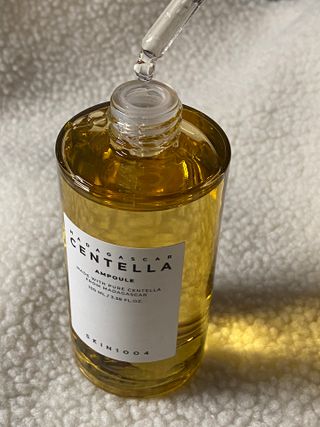 [스킨1004] 마다가스카르 센텔라 앰플 100ml — 5점을 준 리뷰어가 2024년 5월 올린 사용 사진