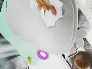 부직포나라 중금속유해물질ZERO 뜯어쓰는 주방 일회용수세미 60매 2매 — 5점을 준 리뷰어가 2022년 12월 올린 사용 사진