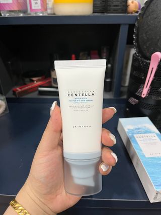 MF[스킨1004] 마다가스카르 센텔라 히알루-시카 워터핏 선세럼 50ml — 5점을 준 리뷰어가 2024년 5월 올린 사용 사진