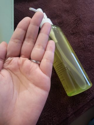 스킨큐어 산다화 순한 클렌징 동백 오일 200ml — 5점을 준 리뷰어가 2023년 3월 올린 사용 사진