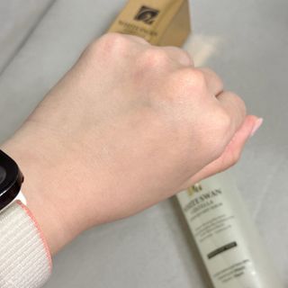 오투에니원 화이트스완 센텔라 루미너스 미스트 세럼 100ml — 4점을 준 리뷰어가 2023년 1월 올린 사용 사진