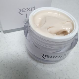 렉스리 크리에이티브 크림  Rexri Creative Cream — 5점을 준 리뷰어가 2022년 6월 올린 사용 사진