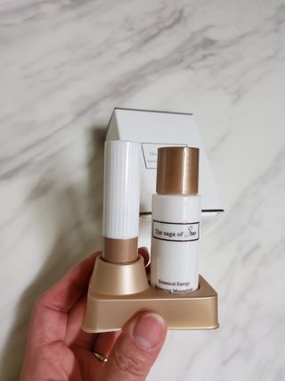 더사가오브수 [사가수] 효혜윤 보태니컬 에너지 에센스인로션 20ml /아이포올 스틱 3g — 5점을 준 리뷰어가 2023년 2월 올린 사용 사진