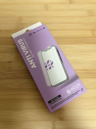 아클리브 Premium 항균 항바이러스 액정 보호필름(iPhone) — 5점을 준 리뷰어가 2022년 1월 올린 사용 사진