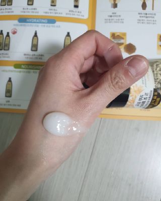 버츠비 케어플러스 릴리빙포앤노즈로션 — 5점을 준 리뷰어가 2021년 4월 올린 사용 사진