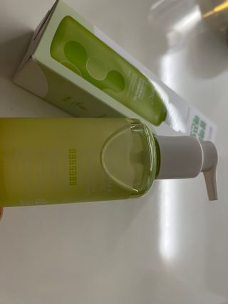 비알티씨 BRTC 안티폴루션 앤 블랙헤드 클렌징오일 300ml — 5점을 준 리뷰어가 2022년 12월 올린 사용 사진
