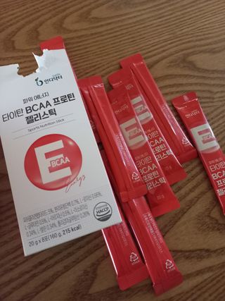 [인디닥터] 타이탄 BCAA 프로틴 젤리스틱 — 5점을 준 리뷰어가 2022년 5월 올린 사용 사진