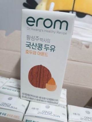 이롬 erom 황성주박사의 국산콩 두유 호두와 아몬드 — 5점을 준 리뷰어가 2020년 12월 올린 사용 사진