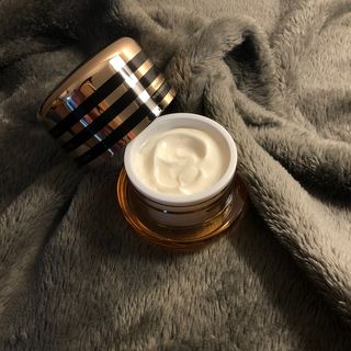 자민경 크레마카라콜 울트라 프로폴리스 하이드라 인텐스 크림 50ml — 4점을 준 리뷰어가 2021년 1월 올린 사용 사진