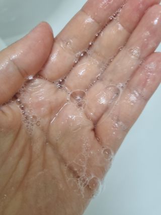 빅그린 니치 퍼퓸 바이옴바디워시 500ml(상탈, 블랙베리&베이, 블랑쉐 3종 중 택1) — 5점을 준 리뷰어가 2022년 12월 올린 사용 사진