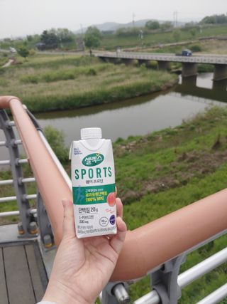 셀렉스스포츠 셀렉스 스포츠 웨이 프로틴 복숭아_ 330ml x 12팩 — 5점을 준 리뷰어가 2021년 4월 올린 사용 사진
