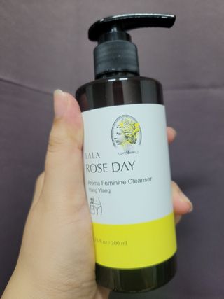 라라로즈데이 시즌2 여성청결제 200ml 아로마 페미민 클렌저, 독일더마인증 — 5점을 준 리뷰어가 2021년 9월 올린 사용 사진