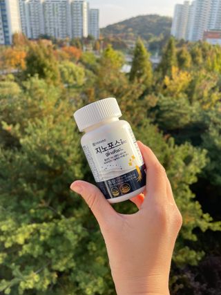 프리마인 홍삼의 강력한 에너지, 이제는 흡수율을 높인 최첨단 캡슐로 간편하게 초고속 충전하세요. — 5점을 준 리뷰어가 2022년 10월 올린 사용 사진