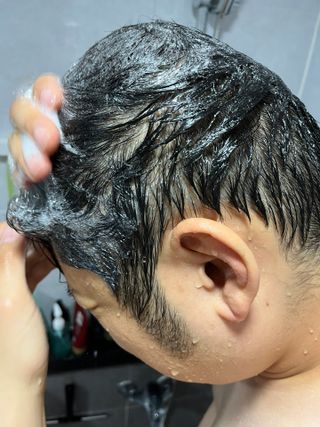 [포레스트스토리] 탈모증상완화 샴푸 1,000ml — 5점을 준 리뷰어가 2022년 8월 올린 사용 사진