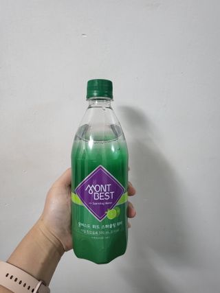 몽베스트 Montbest with Sparkling water Lime20병 — 4.5점을 준 리뷰어가 2021년 11월 올린 사용 사진