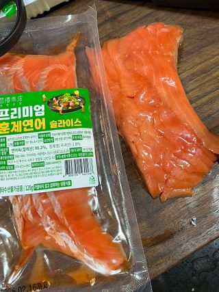 밸런스 다이어트랩 밸다랩 프리미엄 훈제연어 슬라이스 120g — 5점을 준 리뷰어가 2023년 5월 올린 사용 사진