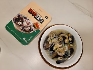 [푸딩팩토리] 바지락홍합탕 500g / 얼큰바지락홍합탕 590g — 5점을 준 리뷰어가 2022년 10월 올린 사용 사진