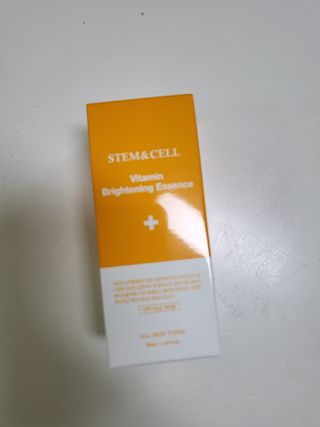 체르엠 스템앤셀 비타민 브라이트닝 에센스 30ml 1개 — 5점을 준 리뷰어가 2021년 12월 올린 사용 사진