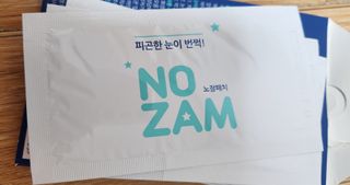 [풀리다 노잠패치] / 잠깨는 패치(졸음방지+눈가케어) 1팩(5회분) /공부할때, 운전할때, 골프, 눈 피로할때 — 4점을 준 리뷰어가 2022년 12월 올린 사용 사진