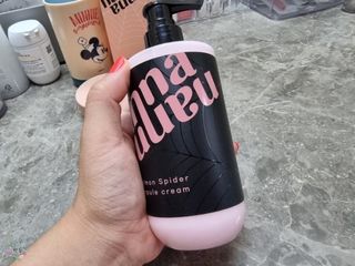 난나 살몬 스파이더 검버섯 미백 톤업 화이트닝 연어 앰플 크림 300ml 대용량 — 5점을 준 리뷰어가 2022년 8월 올린 사용 사진