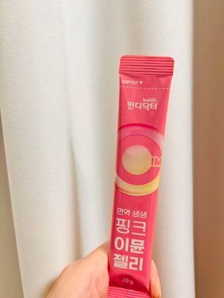 인디닥터 면역 생생 핑크 이뮨 젤리 + 타이탄 BCAA 프로틴 젤리스틱 — 4.5점을 준 리뷰어가 2022년 5월 올린 사용 사진