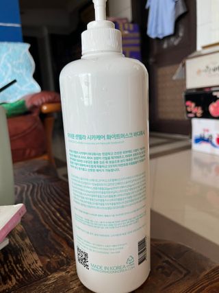 [닥터문] 센텔라 시카케어 화이트머스크 바디워시 1000ml — 5점을 준 리뷰어가 2023년 8월 올린 사용 사진