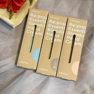 [후르디아] 끈적임 없는 착한성분 비건  핸드크림 3종 — 4.5점을 준 리뷰어가 2022년 10월 올린 사용 사진