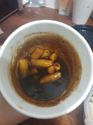 유비쿡 컵떡볶이 매운컵떡볶이2개/ 짜장컵떡볶이 2개  총 4개세트 — 5점을 준 리뷰어가 2021년 2월 올린 사용 사진