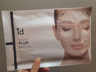 아이디플라코스메틱 아이디 페이스핏 플러스 패치 v2 — 5점을 준 리뷰어가 2020년 12월 올린 사용 사진