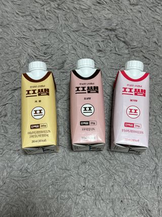 파워풀엑스 [프쌤] 더 맛있고 강력해진 고단백 음료 3종 (초코맛,딸기맛,커피맛) — 5점을 준 리뷰어가 2023년 1월 올린 사용 사진