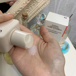로우퀘스트 베리어 인핸싱 토너투에센스 200ml — 4.5점을 준 리뷰어가 2023년 10월 올린 사용 사진