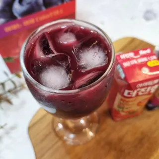 [롯데칠성] 야채듬뿍 더'진한 [롯데칠성] 야채는 이제 COLORFULL! 야채듬뿍  더 진한 레드 4개 +퍼플 4개 (총 8개) — 5점을 준 리뷰어가 2023년 6월 올린 사용 사진