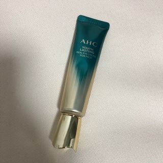 [NEW 탄력유턴 아이크림] AHC 유스 래스팅 리얼 아이크림 포 페이스 — 4점을 준 리뷰어가 2021년 2월 올린 사용 사진