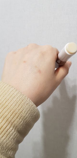 더사가오브수 [사가수] 효혜윤 보태니컬 에너지 에센스인로션 20ml /아이포올 스틱 3g — 4점을 준 리뷰어가 2023년 2월 올린 사용 사진