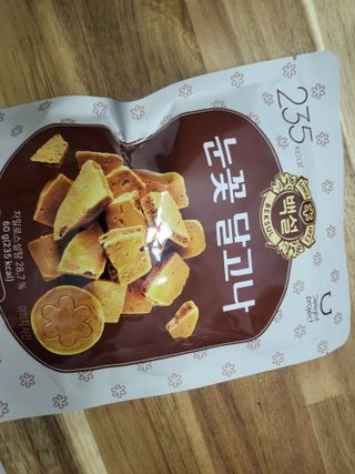 딜라이트 프로젝트  달콤한 눈꽃 간식세트( 눈꽃 솜사탕 / 레몬라임 솜사탕 / 달고나 총 7EA+스마트톡 증정) — 4점을 준 리뷰어가 2022년 5월 올린 사용 사진